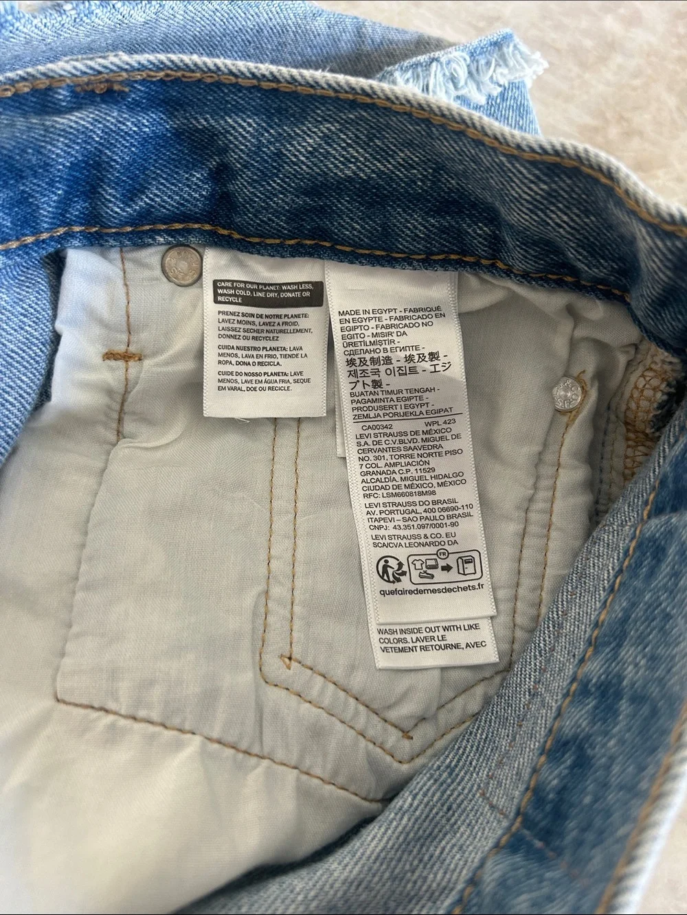 Levi's Washed Blue Denim Frayed Hem Women's Shorts